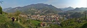 11 Il sole del primo mattino illumina la conca di Zogno